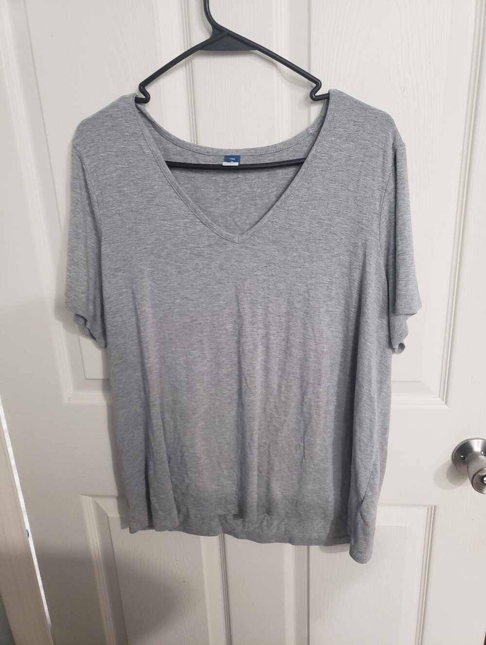 Old Navy Luxe Women's V-Neck Short Sleeve Tee in Light Gray XL